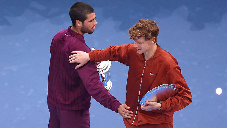 Auch in Saudi-Arabien werden sich Carlos Alcaraz (l.) und Jannik Sinner (r.) die beiden größten Siegerschecks aufteilen. Getty Images