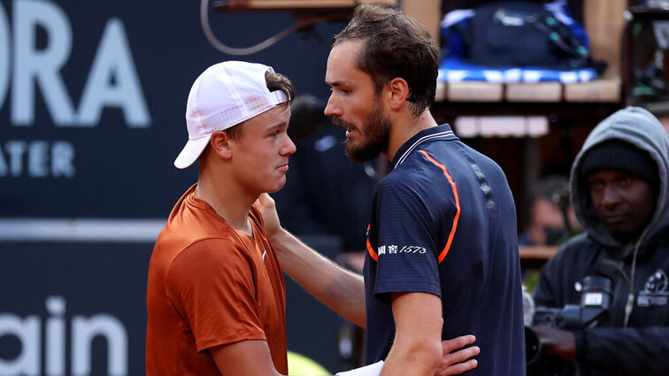 Holger Rune und Daniil Medvedev trafen im letzten Jahr im Finale von Rom aufeinander. Holger Rune und Daniil Medvedev trafen im letzten Jahr im Finale von Rom aufeinander.