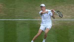 Jannik Sinner konnte sich  am Mittwochabend gegen Ben Shelton durchsetzen und steht nun im Wimbledon-Halbfinale.