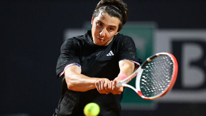 Alexander Shevchenko steht erstmals im Halbfinale eines ATP-Turniers Alexander Shevchenko steht erstmals im Halbfinale eines ATP-Turniers