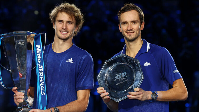 Die Bilanz zwischen Alexander Zverev und Daniil Medvedev ist bislang ausgeglichen Die Bilanz zwischen Alexander Zverev und Daniil Medvedev ist bislang ausgeglichen