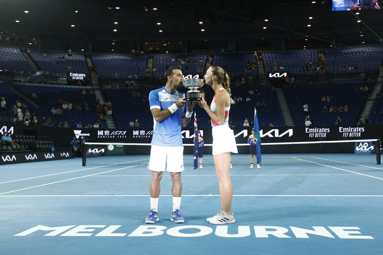 Kiki Mladenovic und Ivan Dodig haben im Mixed-Doppel den Titel gewonnen Kiki Mladenovic and Ivan Dodig won the mixed doubles title
