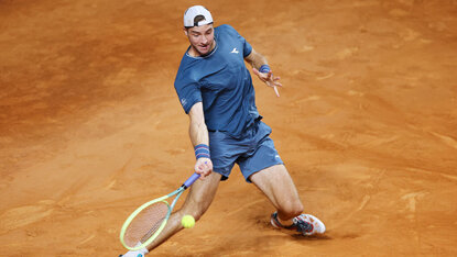 Jan-Lennard Struff musste sich für seinen Auftakterfolg in Gstaad schwer ins Zeug legen. Getty Images
