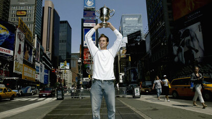 Andy Roddick triumphierte 2003 bei den US Open als bislang letzter US-Amerikaner auf Major-Ebene. Andy Roddick triumphierte 2003 bei den US Open als bislang letzter US-Amerikaner auf Major-Ebene.