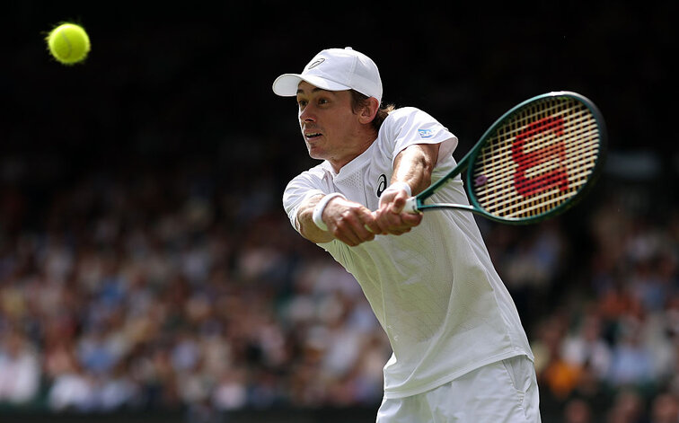 Alex de Minaur führt das Feld in London an Alex de Minaur führt das Feld in London an
