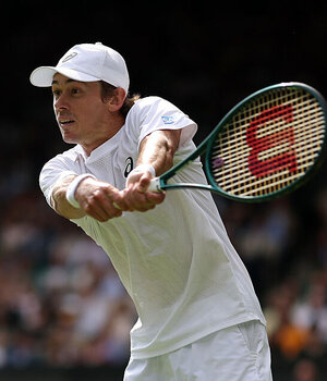 Alex de Minaur führt das Feld in London an