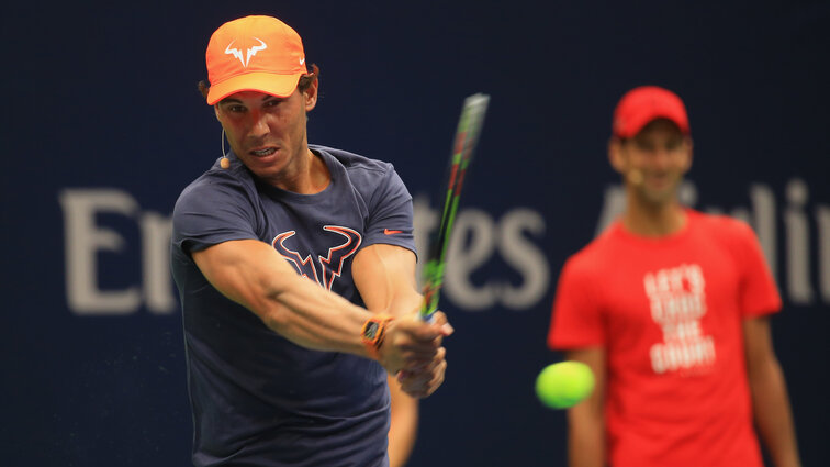 Rafael Nadal und Novak Djokovic stehen sich im Finale der Australian Open gegenüber