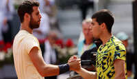 Karen Khachanov und Carlos Alcaraz bei den French Open 2023 Karen Khachanov und Carlos Alcaraz bei den French Open 2023