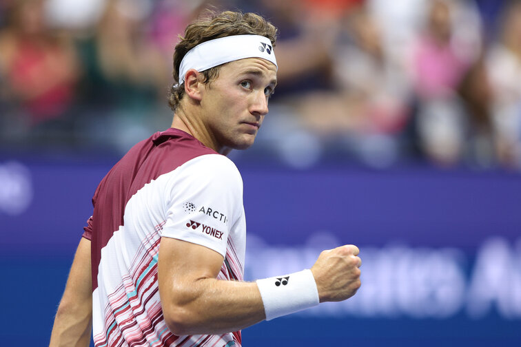 Casper Ruud steht nach einem klaren Sieg über Matteo Berrettini im US-Open-Halbfinale Casper Ruud steht nach einem klaren Sieg über Matteo Berrettini im US-Open-Halbfinale