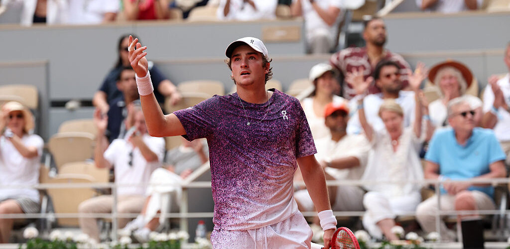 French Open 2026: Joao Fonseca dreht 0:2-Satzrückstand und wirft Novak ...