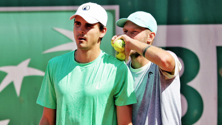 Nach Australien konnte Neil Oberleitner (r.) mit seinem Partner Petr Nouza auch in Paris das Auftakt-Match im Doppel-Wettbewerb siegreich gestalten. GEPA Pictures