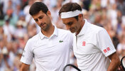 Novak Djokovic und Roger Federer nach dem Wimbledon-Finale 2019