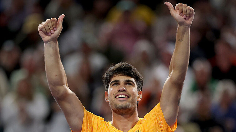 Carlos Alcaraz feiert aktuell auf seiner Luxus-Yacht Carlos Alcaraz feiert aktuell auf seiner Luxus-Yacht