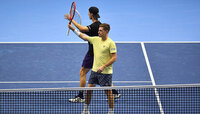 Nach einem Erfolg gegen die Gruppen-Favoriten bleiben die Briten Joe Salisbury (l.) und Neal Skupski in Turin weiter ungeschlagen. Getty Images
