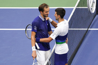 Daniil Medvedev fordert Novak Djokovic Daniil Medvedev fordert Novak Djokovic
