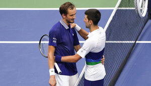 Daniil Medvedev fordert Novak Djokovic