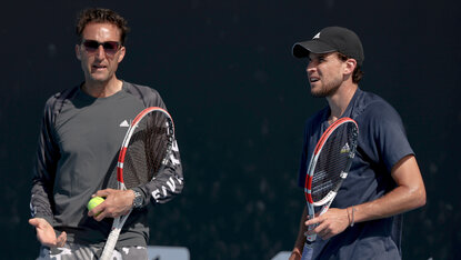Wolfgang und Dominic Thiem zu Beginn 2021 in Australien Wolfgang und Dominic Thiem zu Beginn 2021 in Australien