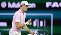 Jannik Sinner wehrte im ersten Durchgang drei Satzbälle ab Jannik Sinner wehrte im ersten Durchgang drei Satzbälle ab