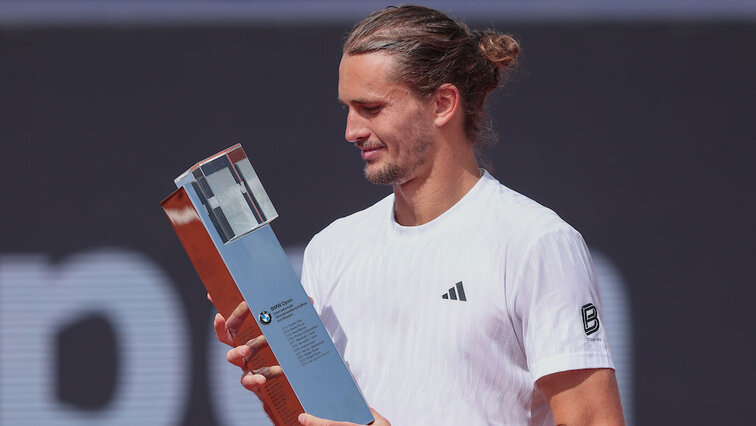 Auf diesem Pokal steht nun drei Mal der Name von Alexander Zverev