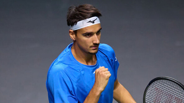 Davis Cup: Nervous Sonego puts Italy 1-0 ahead · tennisnet.com