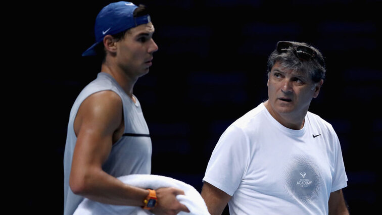 Rafael Nadal hängt an Real Madrid, Onkel Toni am FC Barcelona Rafael Nadal is at Real Madrid, Uncle Toni at FC Barcelona