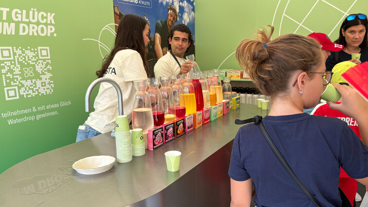 Der Stand von waterdrop war beim Davis Cup in Wien der Hit Der Stand von waterdrop war beim Davis Cup in Wien der Hit