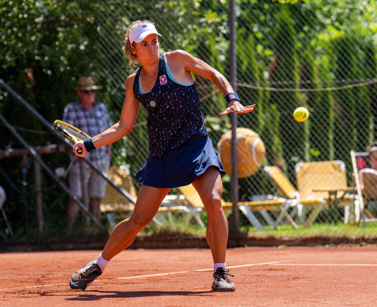 Julia Grabher ist auch erfolgreich in das WTA-Challenger-Turnier von Bukarest gestartet