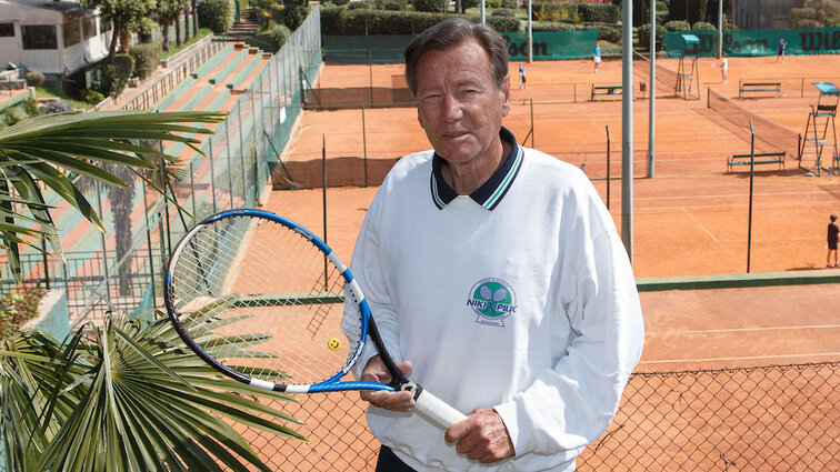 Niki Pilic in seiner liebsten Umgebung Niki Pilic in seiner liebsten Umgebung