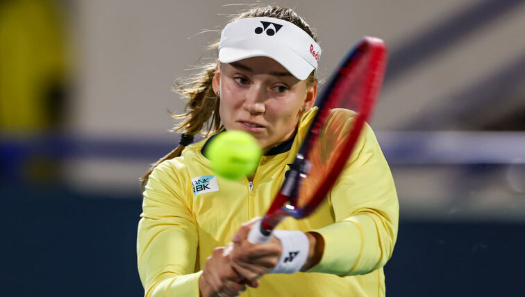 Elena Rybakina steht in Abu Dhabi in der Vorschlussrunde