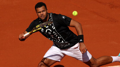 Jo-Wilfried Tsonga am Dienstag auf dem Court Philippe-Chatrier Jo-Wilfried Tsonga am Dienstag auf dem Court Philippe-Chatrier