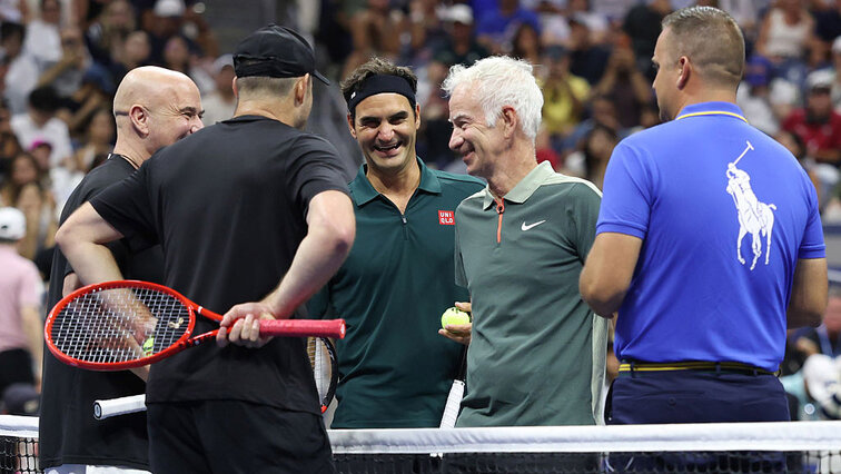 Andre Agassi, Andy Roddick, Roger Federer und John McEnroe Andre Agassi, Andy Roddick, Roger Federer und John McEnroe