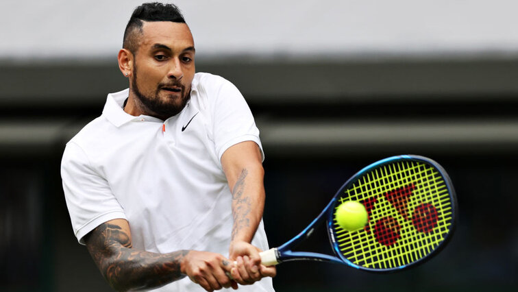 Bei Nick Kyrgios liegt der Yonex-Schläger extrem geschmeidig in der Hand