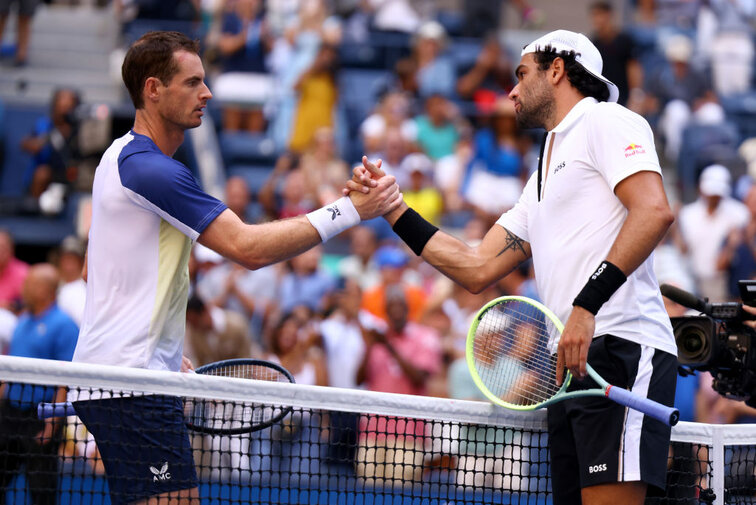 Andy Murray duels with Matteo Berrettini