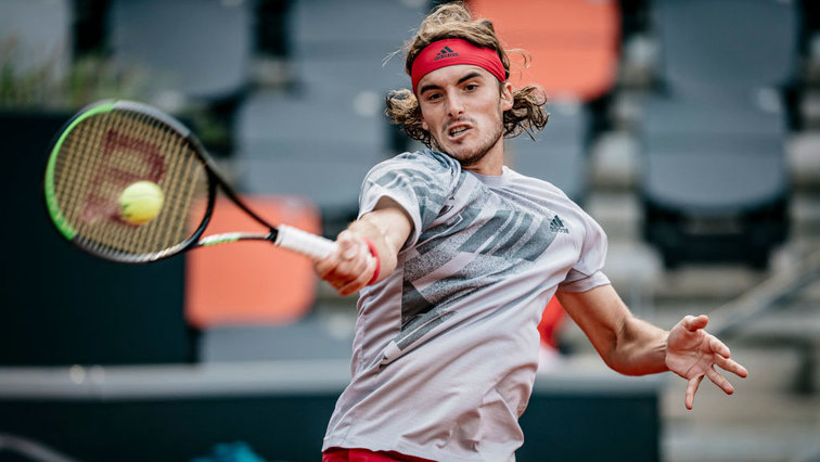Stefanos Tsitsipas continues undeterred in his circles in Hamburg