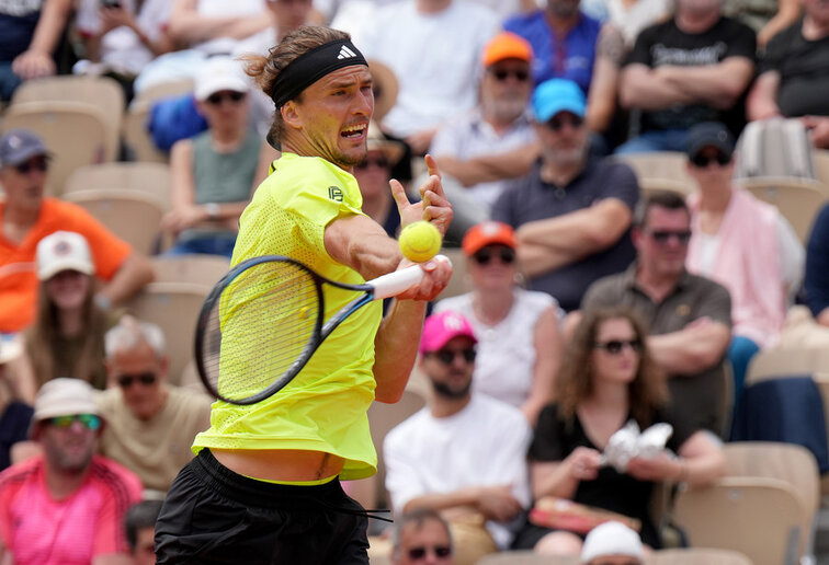 Alexander Zverev ist mit einem Sieg über Corentin Moutet ins Viertelfinale der BOSS OPEN 2025 aufgestiegen