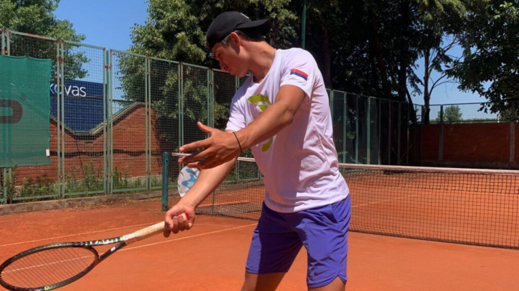 Marko Topo hat beim ATP-World-Tour-500-Turnier in Hamburg die Qualifikation überstanden