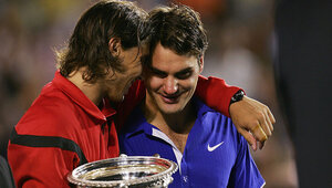 Rafael Nadal und Roger Federer nach dem Finale der Australian Open 2009