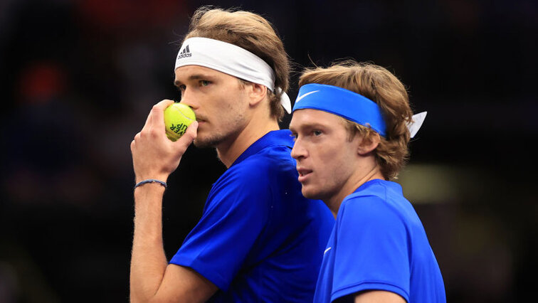 Alexander Zverev und Andrey Rublev beim Laver Cup 2021 Alexander Zverev und Andrey Rublev beim Laver Cup 2021