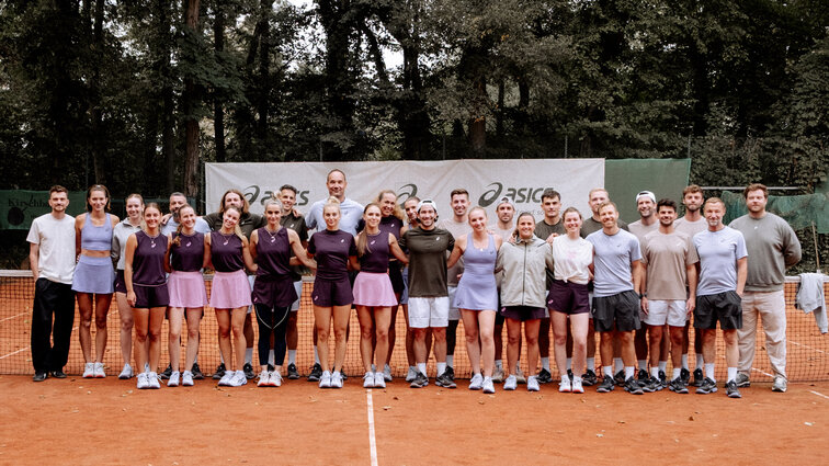 ASICS hat in den vergangenen Jahren eine starke Tenniscommunity entwickelt, die sich mit der Marke stark verbunden fühlt.