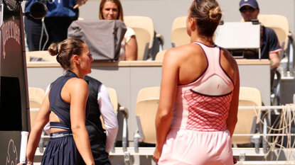 Marta Kostyuk hat Aryna Sabalenka erwartungsgemäß nicht die Hand geschüttelt Marta Kostyuk hat Aryna Sabalenka erwartungsgemäß nicht die Hand geschüttelt