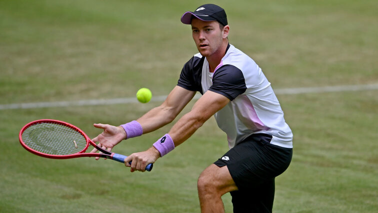Dominik Koepfer steht in Wimbledon in Runde zwei Dominik Koepfer steht in Wimbledon in Runde zwei