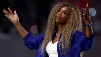 Serena Williams begeistert mit Tanzauftritt beim Super Bowl Serena Williams begeistert mit Tanzauftritt beim Super Bowl