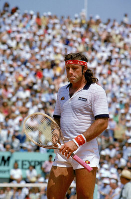 Winnetou sends his regards. Not just in terms of headbands from Guillermo Vilas