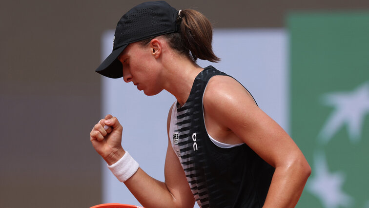 Iga Swiatek lieferte gegen Naomi Osaka eine blitzsaubere Leistung ab.
