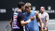 Carlos Alcaraz (li.) und Flavio Cobolli (re.)