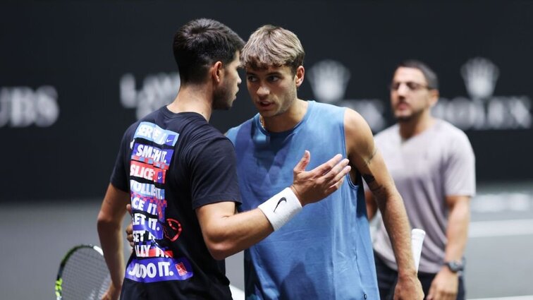 Carlos Alcaraz (li.) und Flavio Cobolli (re.)