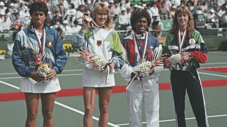 Steffi Graf holte sich 1988 den Golden Slam und schrieb sich damit nachhaltig in die Geschichtsbücher ein Steffi Graf won the Golden Slam in 1988 and made a lasting impression on the history books