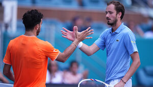 Servus, ciao, baba: Fran Cerundolo verabschiedet Daniil Medvedev in Miami 2026