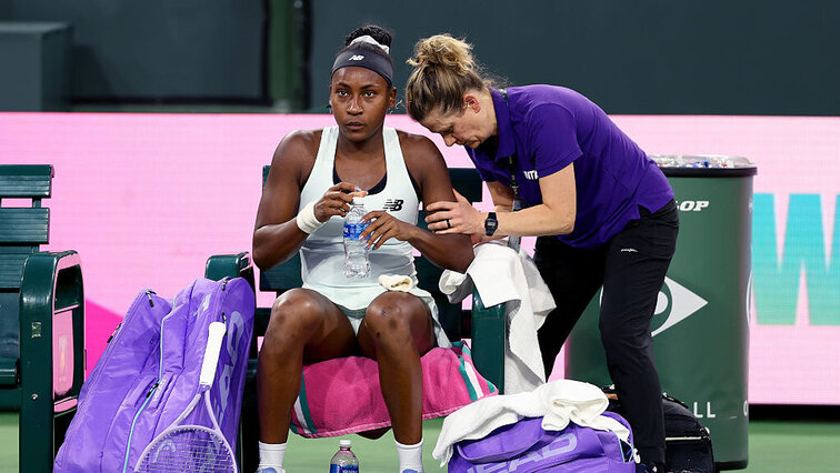 Coco Gauff musste im Match gegen Alexandra Eala vorzeitig aufgeben.