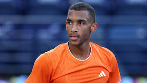 Félix Auger-Aliassime hat sich vor historischer Kulisse in Nimes den Turniertitel beim UTS geholt